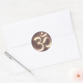 OM RONDE STICKER (Envelop)