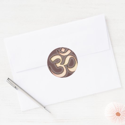 OM RONDE STICKER (Envelop)