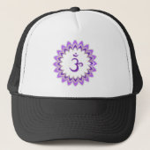 Om Symbol / Crown Chakra Trucker Pet (Voorkant)