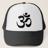 Om Symbol Trucker Hat Trucker Pet (Voorkant)