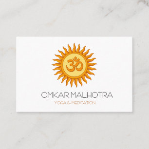 Om-symbool in stralende zon spiritueel Hindoeïstis Visitekaartje