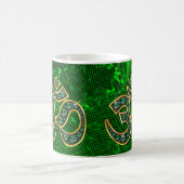 Om Symbool met "Emerald" Stones Cup Koffiemok (Center)