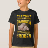 Oma And Grandson A Bond That Can't Be Broken Shirt (Voorkant)