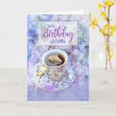 Oma Cup of Tea and Purple Flowers Verjaardag Kaart (Gele Bloem)