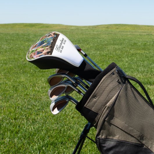 Oma datum elegante script aangepaste cadeau golfheadcover (Insitu)