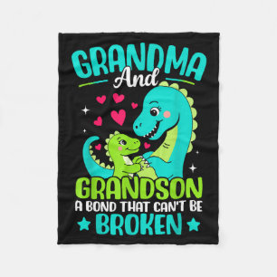 Oma en kleinzoon een onbreekbare band Di Fleece Deken