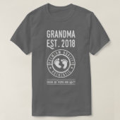 Oma EST 2018 verwacht dat nieuwe baby cadeau te ve T-shirt (Design voorkant)