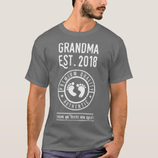 Oma EST 2018 verwacht dat nieuwe baby cadeau te ve T-shirt