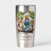 Oma Est Jaar Aangepaste Foto Geïsoleerde Drinkbeker (Voorkant)