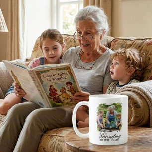 Oma Est zwarte elegante script aangepaste foto Koffiemok