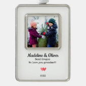 Oma Familiefoto Gepersonaliseerde Kerst Verzilverd Omlijst Ornament (Voorkant)