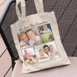 Oma foto's gepersonaliseerd tote bag<br><div class="desc">Oma zal van deze aangepaste fotocollage canvas tas houden. Je kunt je personaliseren met zes familiefoto's van kleinkinderen, familieleden, huisdieren, enz., en de expressie aanpassen aan "Ik hou van je" of "We houden van je", en of ze "oma", "Nana", "mama" enz. heet. Je kunt ook de namen van de kleinkinderen...</div>