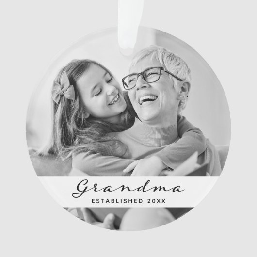 Oma gevestigd | Foto: Heart Black and White Ornament (voorkant)