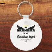 Oma Guardian Angel kijkt over mij in herinnering Sleutelhanger (Voorkant)