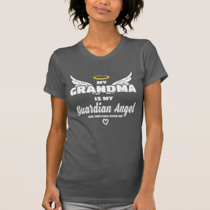 Oma Guardian Angel kijkt over mij in herinnering T-shirt