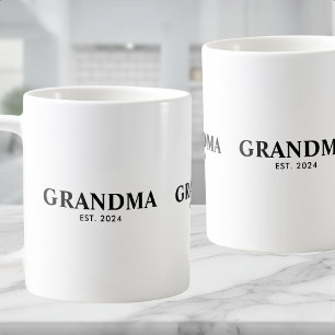 Oma heeft nieuwe oma-cadeau ingesteld koffiemok