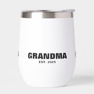 Oma heeft nieuwe oma-cadeau opgericht