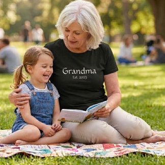 Oma heeft nieuwe oma cadeau opgericht t-shirt