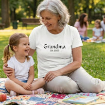 Oma heeft nieuwe oma cadeau opgericht