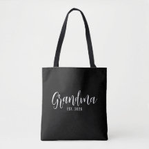 Oma heeft nieuwe oma-cadeau opgericht