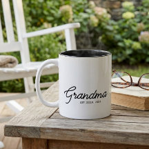Oma heeft nieuwe oma cadeau opgericht