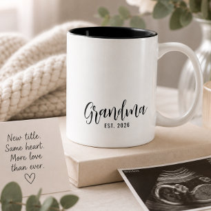 Oma heeft nieuwe oma opgericht tweekleurige koffiemok