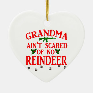 Oma heeft Ran over Keramisch Ornament