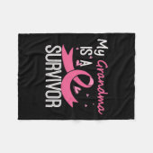 Oma is een overlevende van borstkanker bewustzijn fleece deken (Voorkant (Horizontaal))