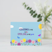 Oma is mijn naam. Bederf is mijn spel. Briefkaart (Staand voorkant)