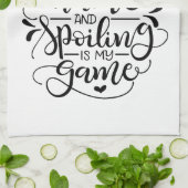 Oma is mijn naam, en verwennen is mijn spel theedoek (Gevouwen)