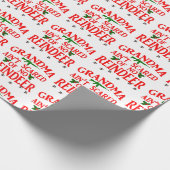 Oma is niet bang voor rendieren cadeaupapier (Hoek)