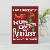 Oma is Overreden Door Een Rendier Kerstmis Dus Opa Kaart (Staand voorkant)