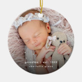 Oma Jaar Opgericht Baby Keepsake Keramisch Ornament (Voorkant)