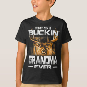 Oma met een bokkende ever shirt voor de jacht op h