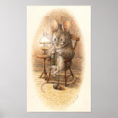 Oma Mouse Knitting op een Rocking Stoel Poster (Voorkant)