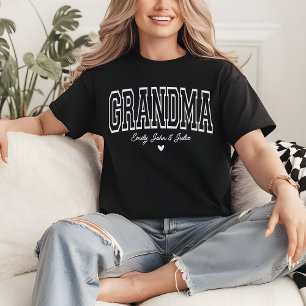 Oma   Op maat gemaakte varsity oma   Baby onthulli T-shirt