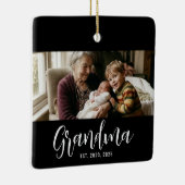 Oma Opgericht Zwart Wit Script Foto Keramisch Ornament (Rechts)