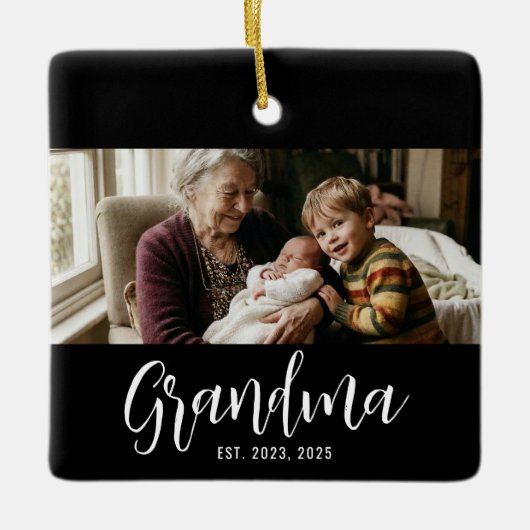 Oma Opgericht Zwart Wit Script Foto Keramisch Ornament (Voorkant)