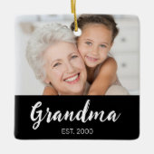 Oma Oprichtte Zwart Wit Script Foto Keramisch Ornament (Voorkant)