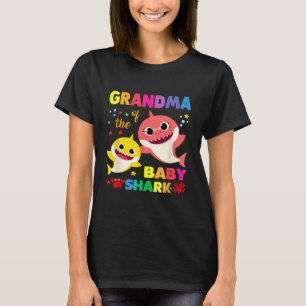 Oma van de Bashark Grandma Shark T-shirt