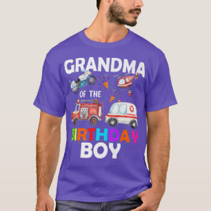 Oma van de 'Birthday Boy Fire Truck Ambulance' P T-shirt