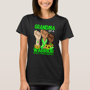 Oma van de hand van een waanzinnig nefrotisch synd t-shirt