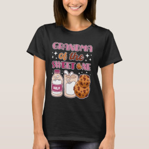 Oma van Sweet One koekjes en melk 1e verjaardag T-shirt