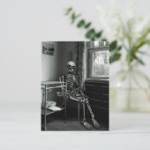 Oma wartet immer noch auf den Arzt Briefkaart (Staand voorkant)