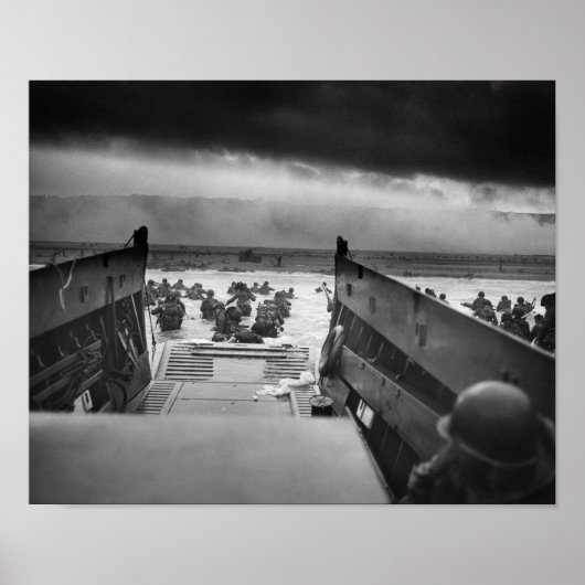 Omaha Beach Landing - D-Day Normandy Invasion Poster (Voorkant)
