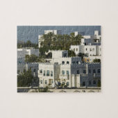 Oman, Muscat, Qurm. Gebouwen in Qurm Area / Legpuzzel (Horizontaal)