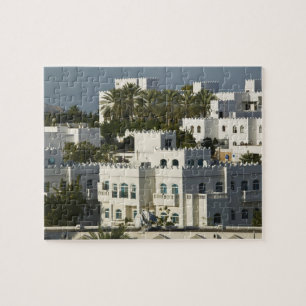 Oman, Muscat, Qurm. Gebouwen van Qurm gebied / Legpuzzel