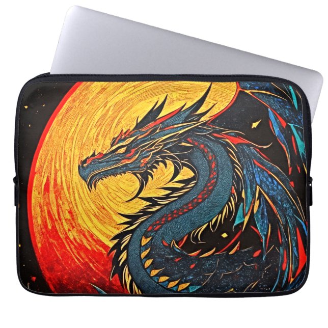 Omarm de Majesteit: Regal Dragon Laptop Sleeve (Voorkant)