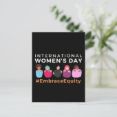 Omarm Equity Internationale Vrouwendag Briefkaart (Staand voorkant)