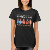 Omarm Equity Internationale Vrouwendag T-shirt (Voorkant)